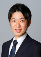 弁理士　安田恵